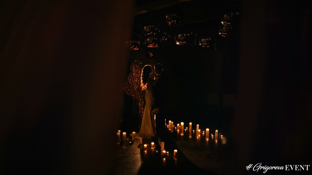 Black and Golden Wedding Night