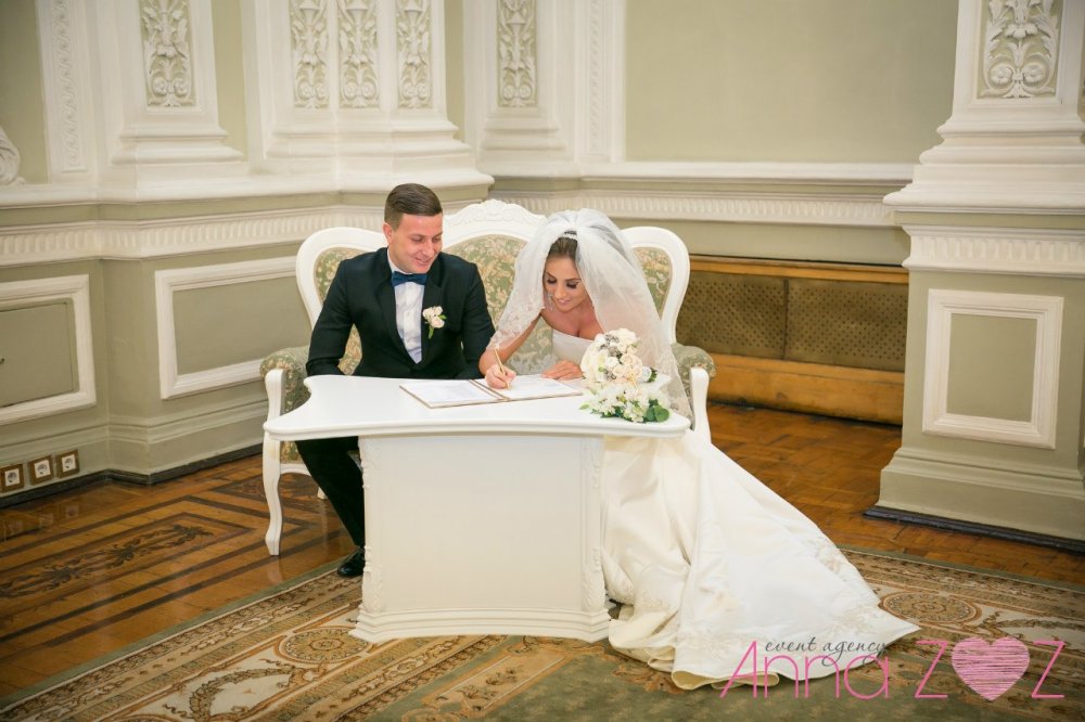 Свадьба Елены и Артема
www.annazoz.ru
www.annazozdecor.ru