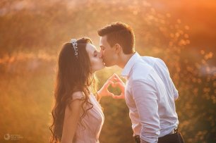 Поцелуй на фотосессии