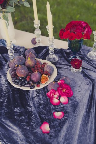 Фиолетовый декор свадьбы