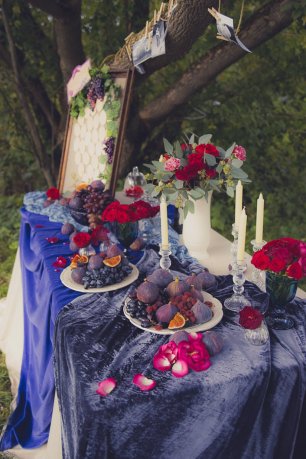 Яркий ягодный стол