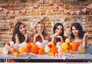 Декор стола свадебными шарами