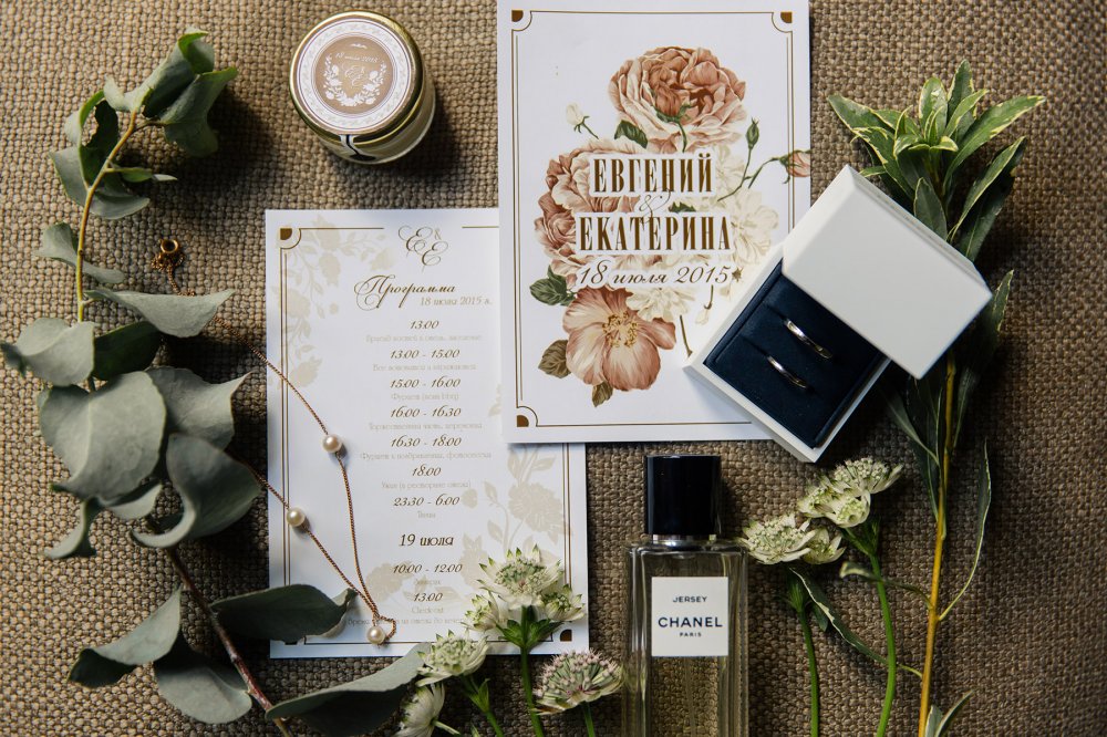 Свадьба в стиле рустик. Натуральные оттенки коричневого, зеленого и белого.