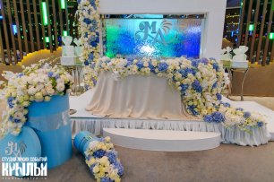 Декор стола молодоженов