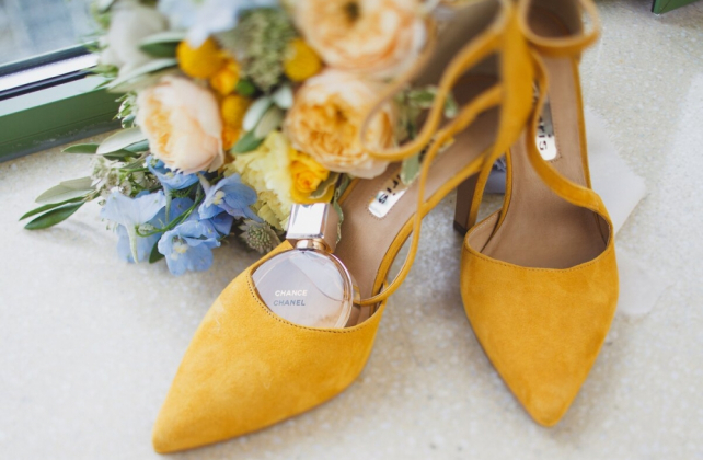 яркие свадебные туфли, организатор SOFI ART WEDDING