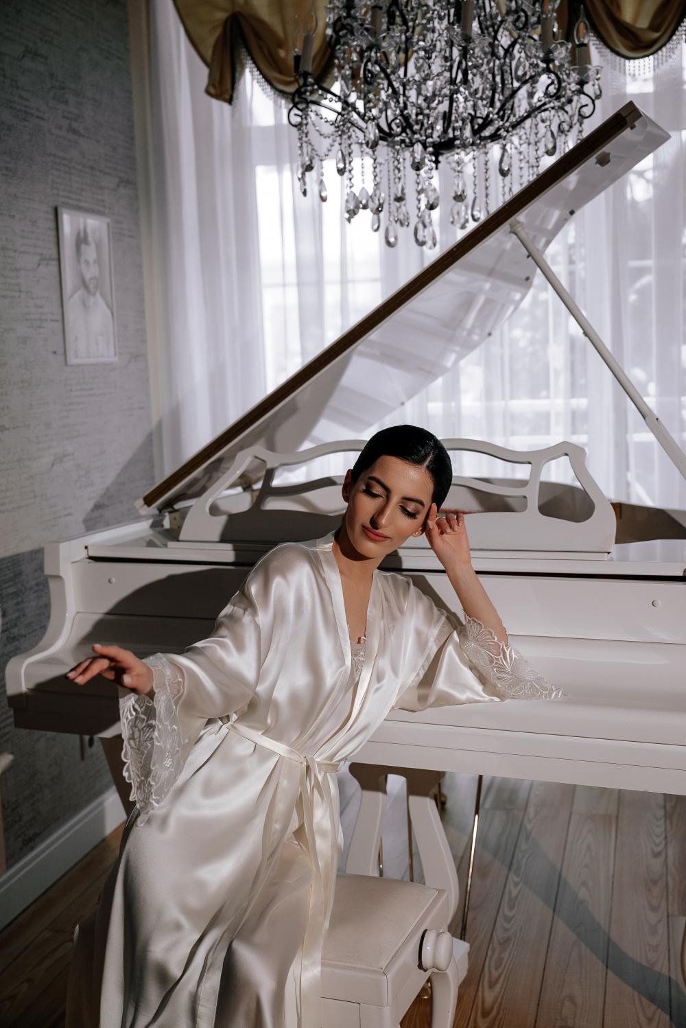 Армянская свадьба Гургена и Розы. 
Утро невесты у рояля