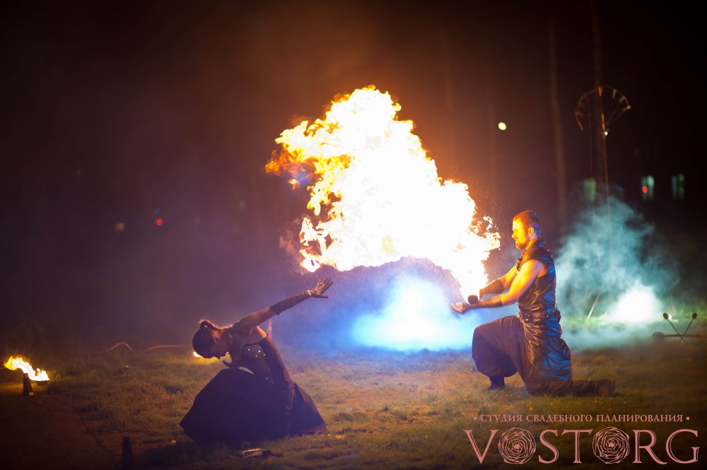 Свадьба "Седьмое небо..."  В завершение вечера было потрясающее фаер-шоу