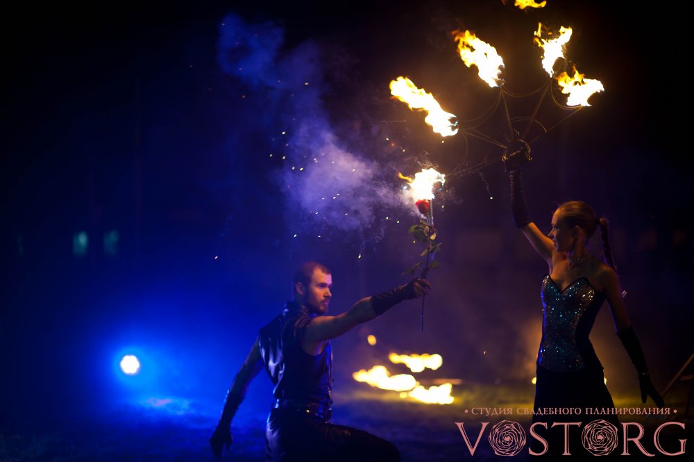Свадьба "Седьмое небо..."  В завершение вечера было потрясающее фаер-шоу