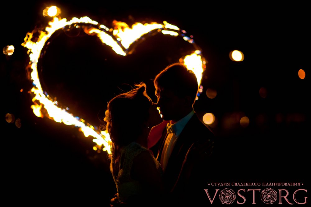 Свадьба "Седьмое небо..."  В завершение вечера было потрясающее фаер-шоу