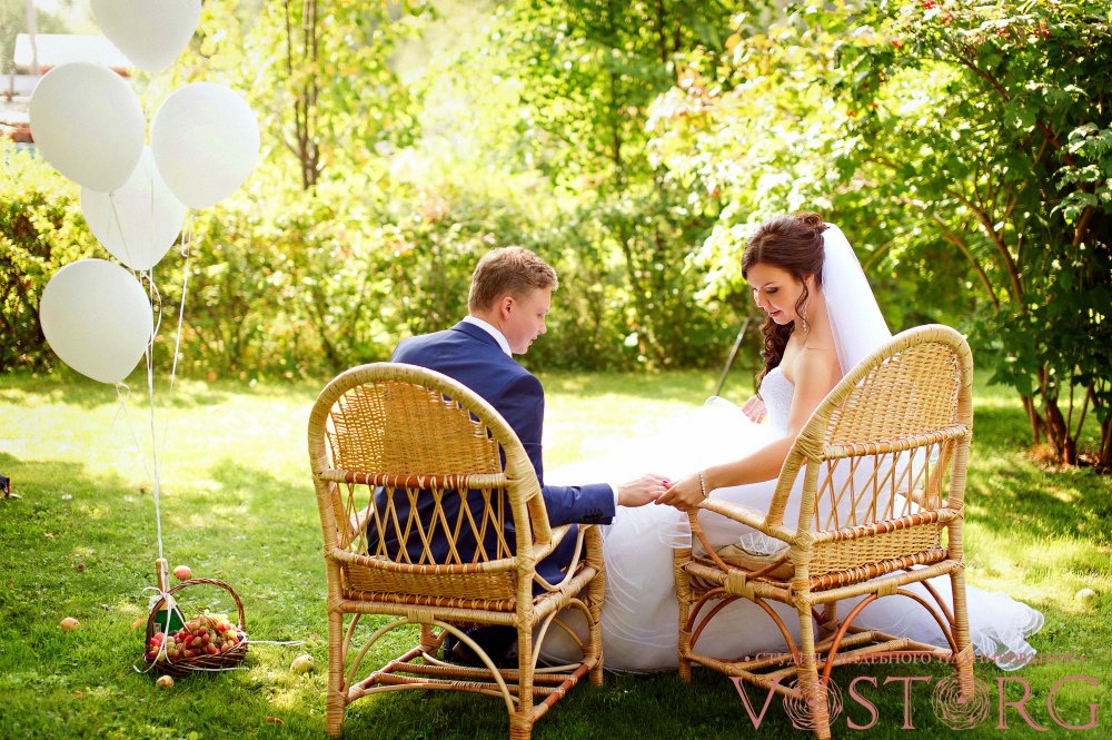 Свадьба "Виноградный букет"   Для фотосессии мы предложили плетеную мебель, которая отлично вписалась в тематику!