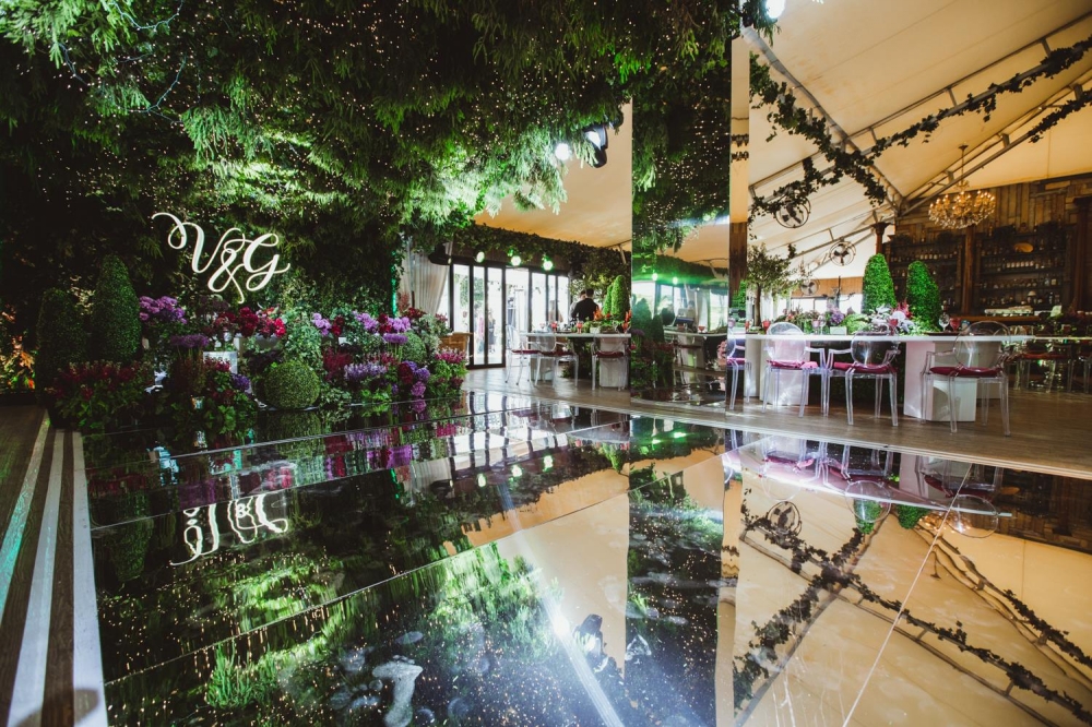 Wedding V&G (2017) 
Concept: VNV Production & Мария Каменская Decor: Мария Каменская Photo: Misha Moon , Ivan Gushchin Location: Soho Country Club