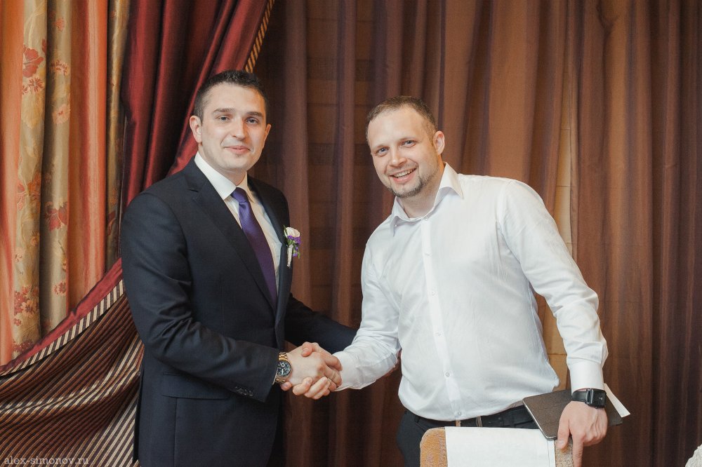 Евгений и Галия
Dream-weddings.ru
(8482) 623-902