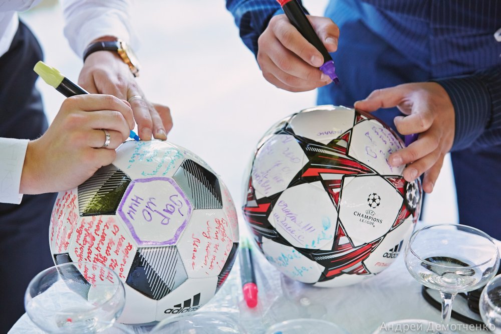 Николай и Регина
Летняя свадьба
Dream-weddings.ru
(8482) 623-902