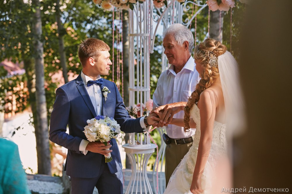 Николай и Регина
Летняя свадьба
Dream-weddings.ru
(8482) 623-902