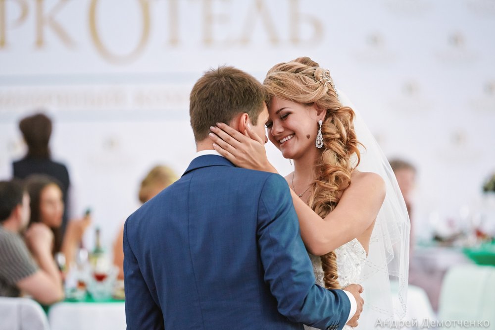 Николай и Регина
Летняя свадьба
Dream-weddings.ru
(8482) 623-902