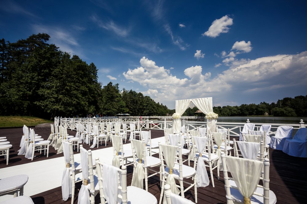 Оформление выездной регистрации свадьбы Владимира и Ксении в Довиле