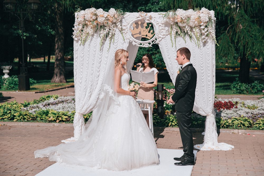 Выездная регистрация Максима и Оксаны в Екатерининском парке