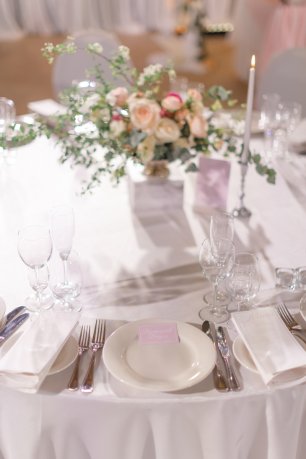 Нежная весенняя свадьба. Декор гостевых столов