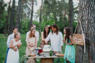 Свадьба в лесу