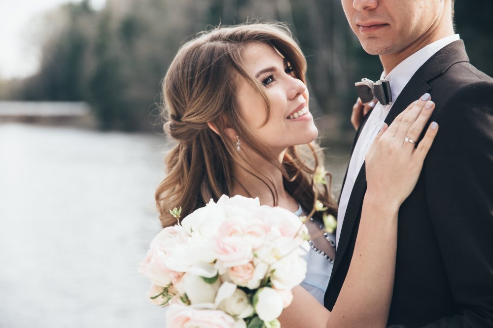 Съёмка
#vesenniy_veter #spring_wind
Концепция: Таня Елисеева | Флористика и декор: Hlorisflowers Полиграфия: Oksanamike | Украшения: Namfleg | МUAH: Алена Агаларова |Фотограф: Натали Григорьева | В роли моделей: реальная пара, мои майские молодожены