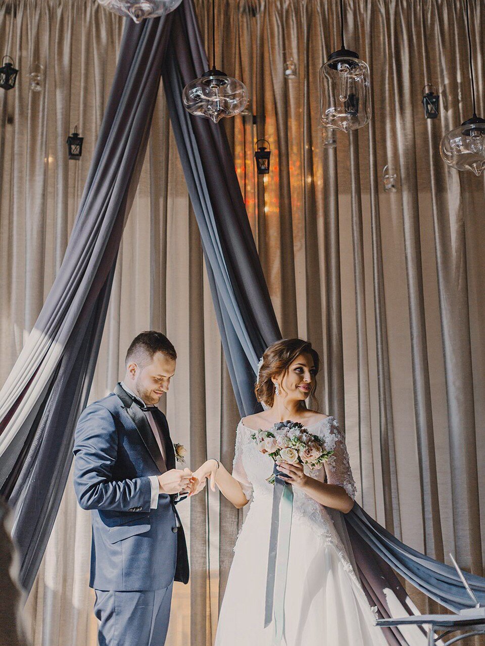 StarDust Wedding Анны и Егора 18.07.15, БК "S.H.E.L.K", организация и свадебный распорядитель - Татьяна Елисеева; декор и банкетная полиграфия Grass'N'Roses, фото декора Марго Ермолаева, Ведущий Борис Елисеев