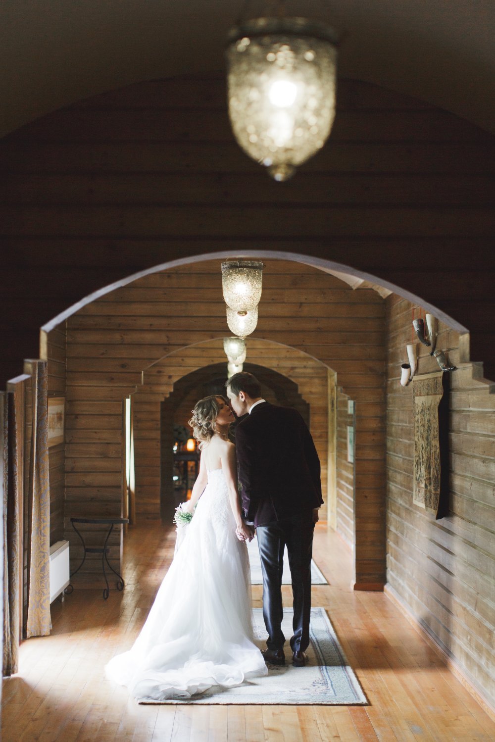 #Shine&WineWedding
Концепция и Организация Таня Елисеева
Декор и флористика Hlorisflowers 
Полиграфия Oksanamike
Фотографы MaryMoon и Артур Погосян