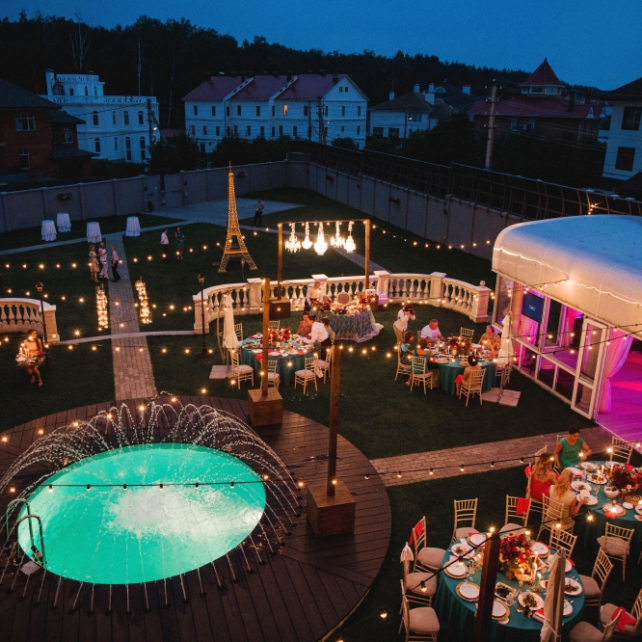 свадебный банкет под открытым небом, организатор CARPE DIEM