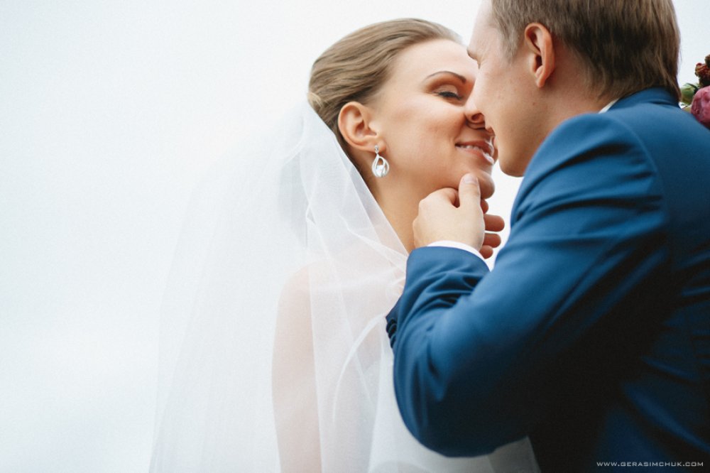 Хотите такую же свадьбу?
Звоните: +7 (985) 292-73-44