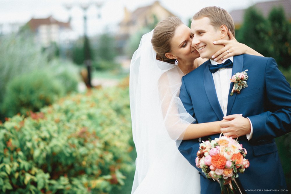 Хотите такую же свадьбу?
Звоните: +7 (985) 292-73-44