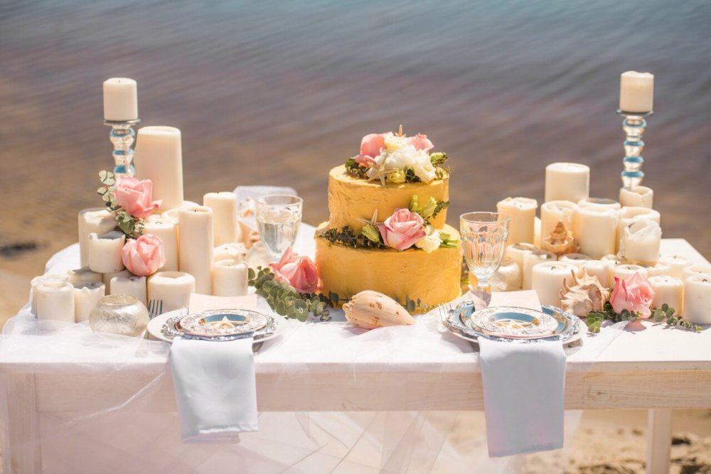 Стилизованная съемка "Утро у воды"
Нежный, необычный, интересный проект!
Идея и концепция:"Ivetta" студия авторских свадеб
Декор и флористика: Свадебная студия "BarBaris-Wedding"
Фото: Ангелина Нусина
Макияж и прическа: Галя Муртазина
Торт: Cake for you
Полиграфия:Дарья Ильницкая
Модель: Ольга Беляева