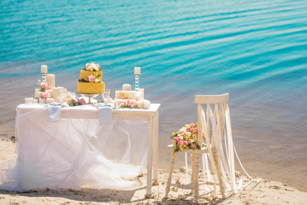 Стилизованная съемка "Утро у воды"
Нежный, необычный, интересный проект!
Идея и концепция:"Ivetta" студия авторских свадеб
Декор и флористика: Свадебная студия "BarBaris-Wedding"
Фото: Ангелина Нусина
Макияж и прическа: Галя Муртазина
Торт: Cake for you
Полиграфия:Дарья Ильницкая
Модель: Ольга Беляева