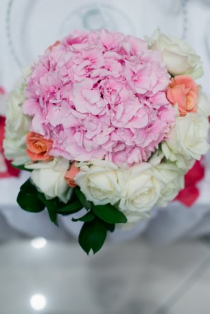 Цветочная композиция в розовой гамме