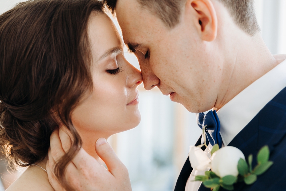 Организация и координация / PERFECTO WEDDING 
Декор / Флористика / Полиграфия / PERFECTO WEDDING 
Фотосъемка / Никита Сухоруков
Ведущий вечера / Анатолий Белый
Кавер-группа / Радио Juice 
Аксессуар в прическу / Екатерина Захарова
MUAH / Рада Русских