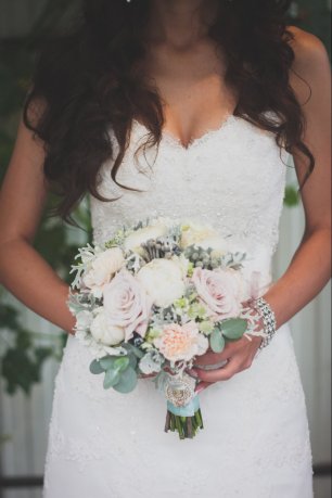 Букет невесты с нежными розами