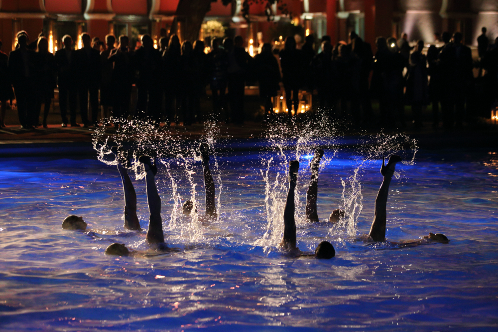 Свадьба в Венеции

Наполнение вечера:
•  Джазовый коллектив из Британии •  Музыкальная группа из Франции Goldsingers
•  Музыкальные сеты от DJ Gotta (Франция)
•  Танцующие художники (Москва)
•  Французский цирк
•  Хедлайнер вечера: Sting