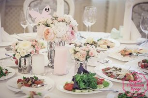 Свадебный стол для гостей