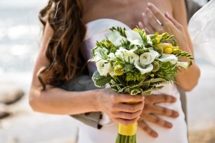 Букет невесты с желтыми акцентами