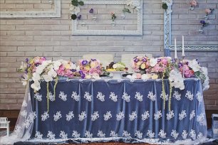 Оформление стола молодоженов