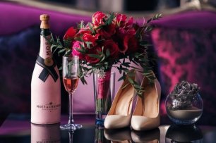 Бордовый букет невесты