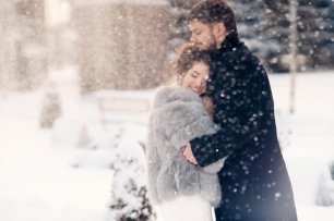 Сила любви распускает цветы даже зимой