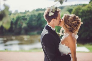 Свадебный поцелуй