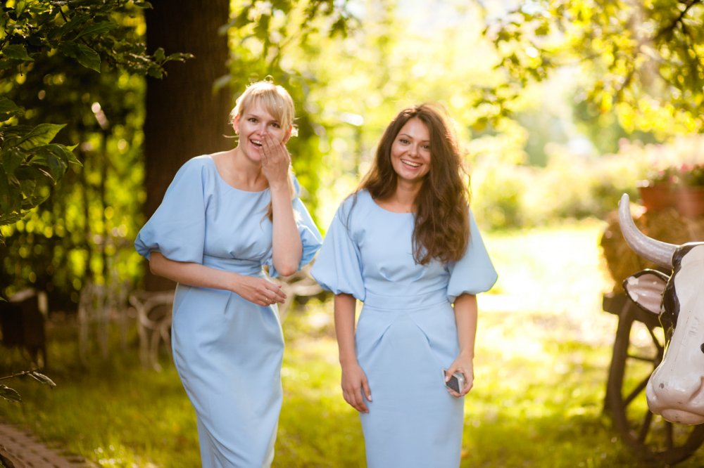 Веселый свадебный распорядитель - хорошее настроение ваших гостей) Приятно же когда тебя встречают с улыбкой)