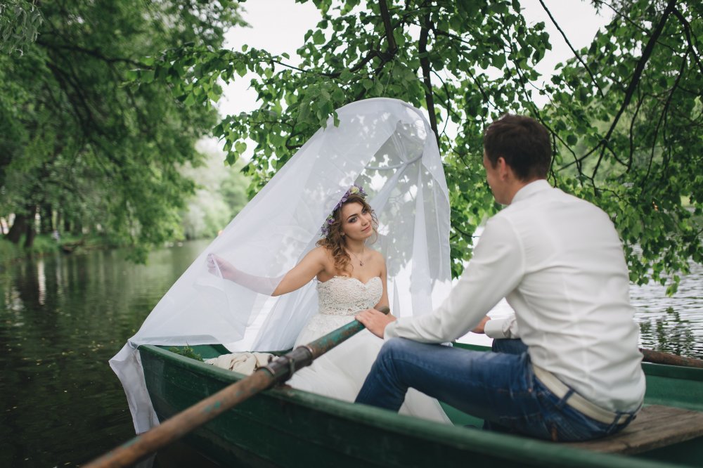 In a lilac boat - love story Лёня и Вика