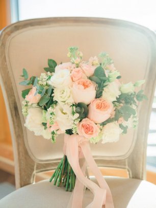 Букет в персиковых оттенках