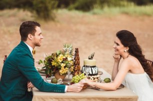 Животные мотивы в оформлении свадебного стола