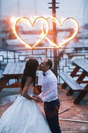 Горящие сердца молодых