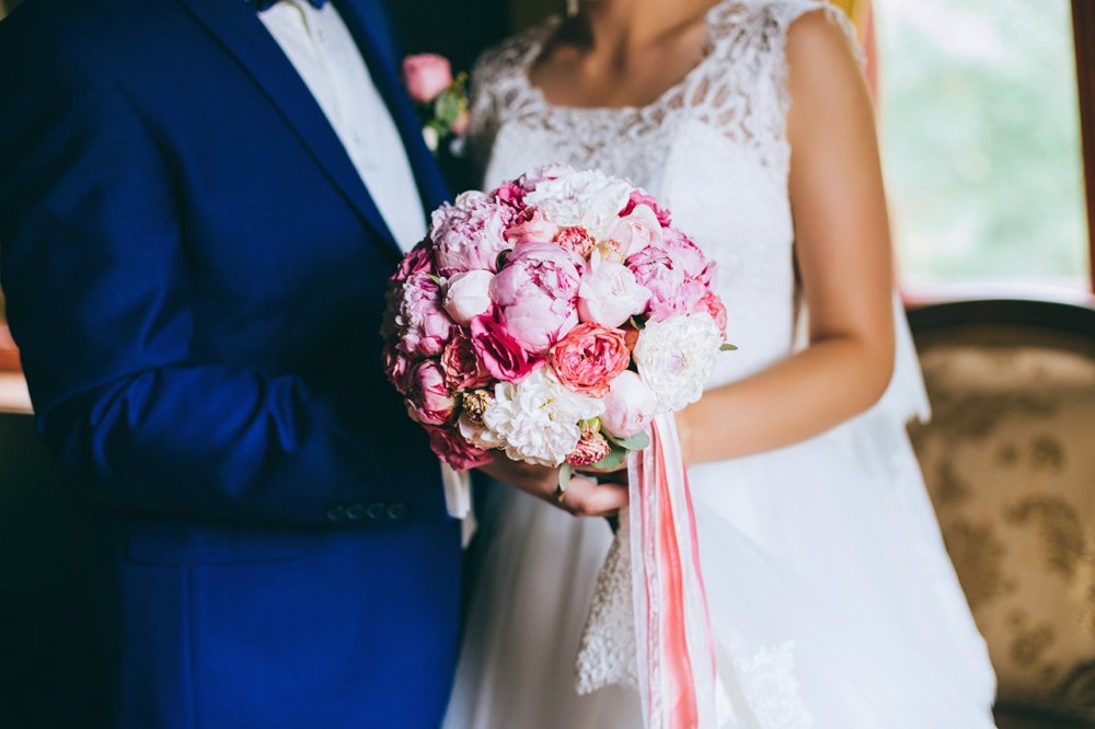 Идеально круглый букет невесты в розовых тонах