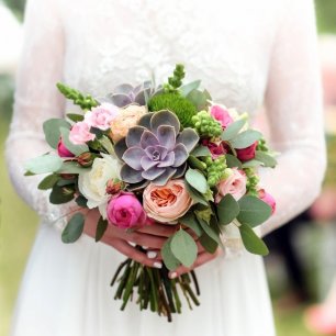 Букет невесты с суккулентами