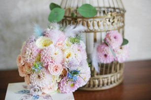 Букет невесты с георгинами