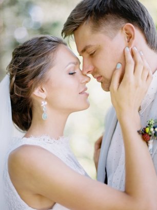 Нежное прикосновение любимой